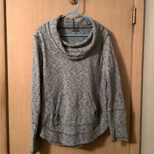 Womens RBX sweater size xl